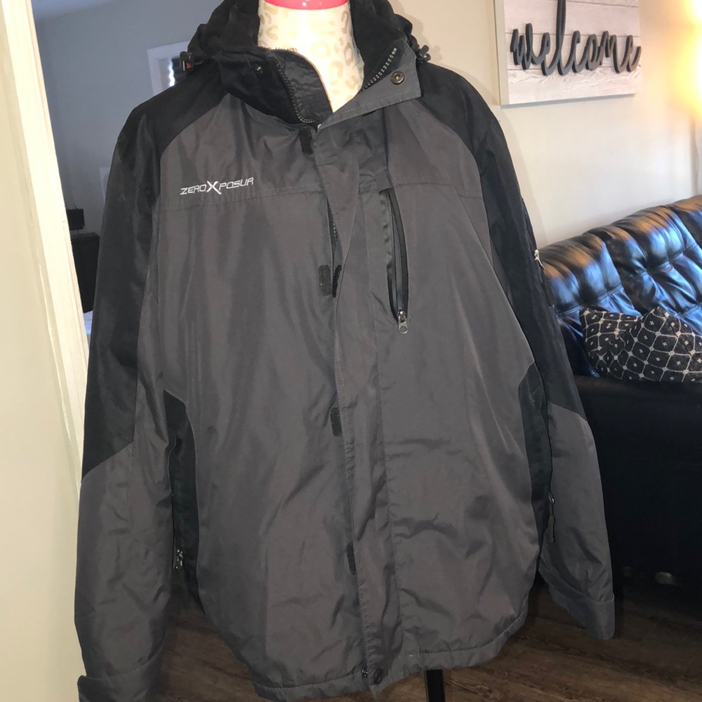 Zero xposure men’s coat